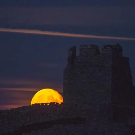 At An Moinear * Inis Oírr